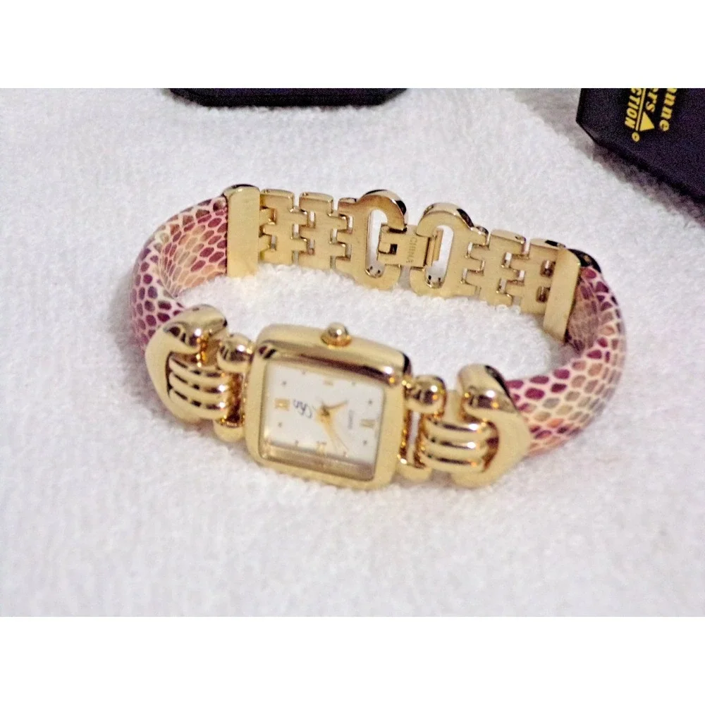 Suzanne Somers Collection Gold Tone Women's Wristwatch Bracelet Pearl‎ Face 3/4